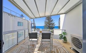 Dwell @ 25, Oceanfront Apartment